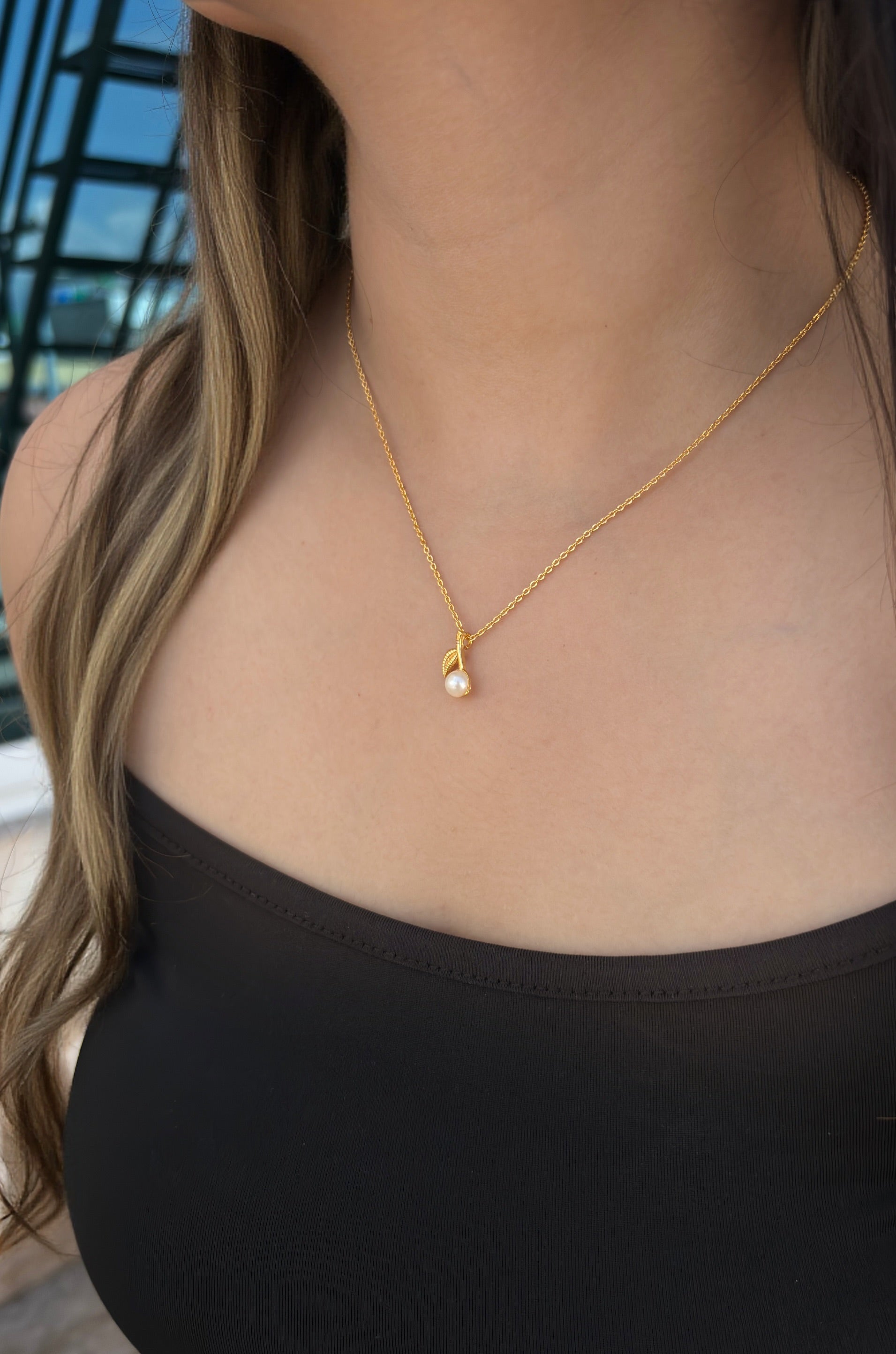 Luna Pearl Leaf pendant