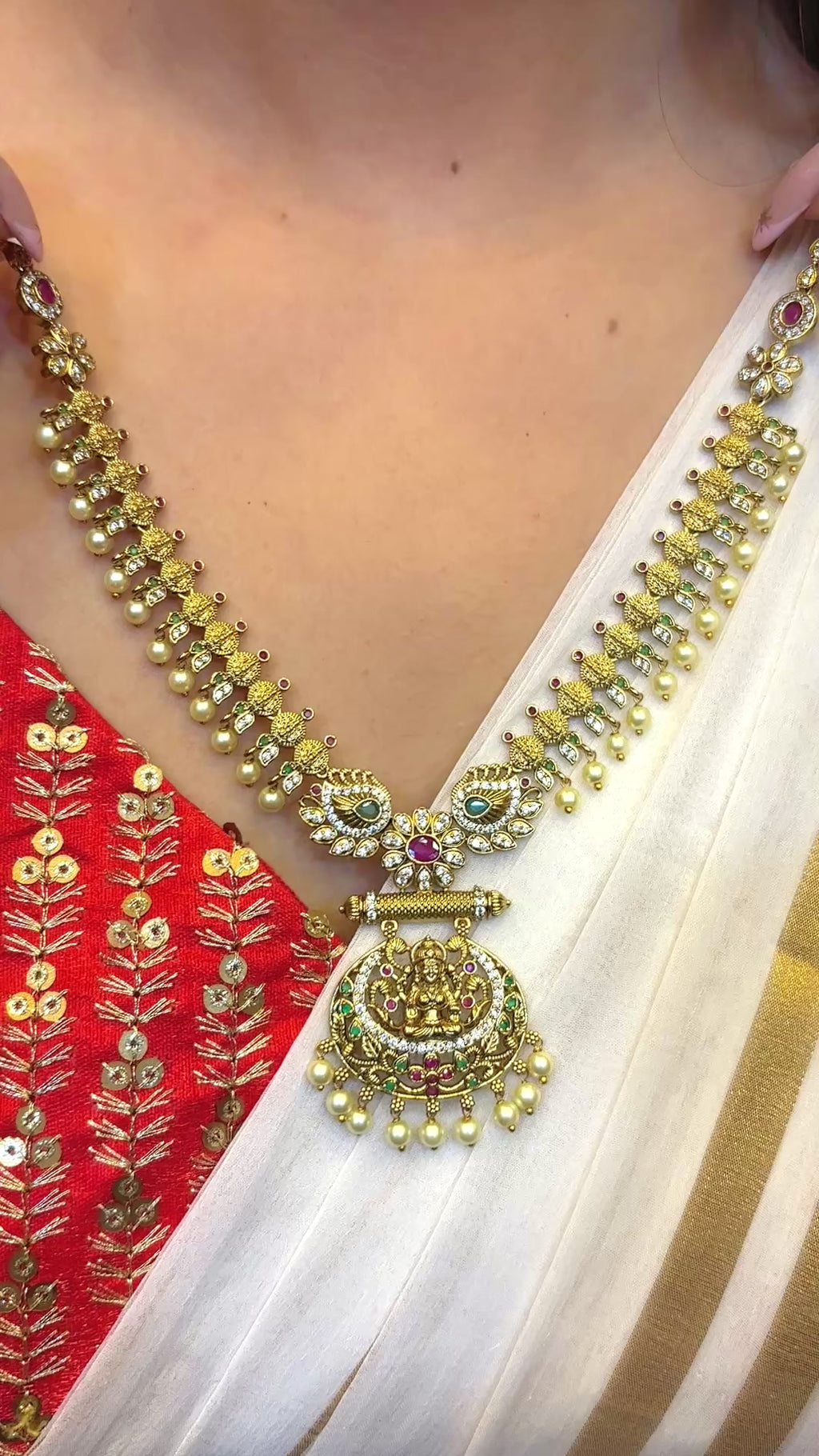 Svarna Designer Temple Necklace Set