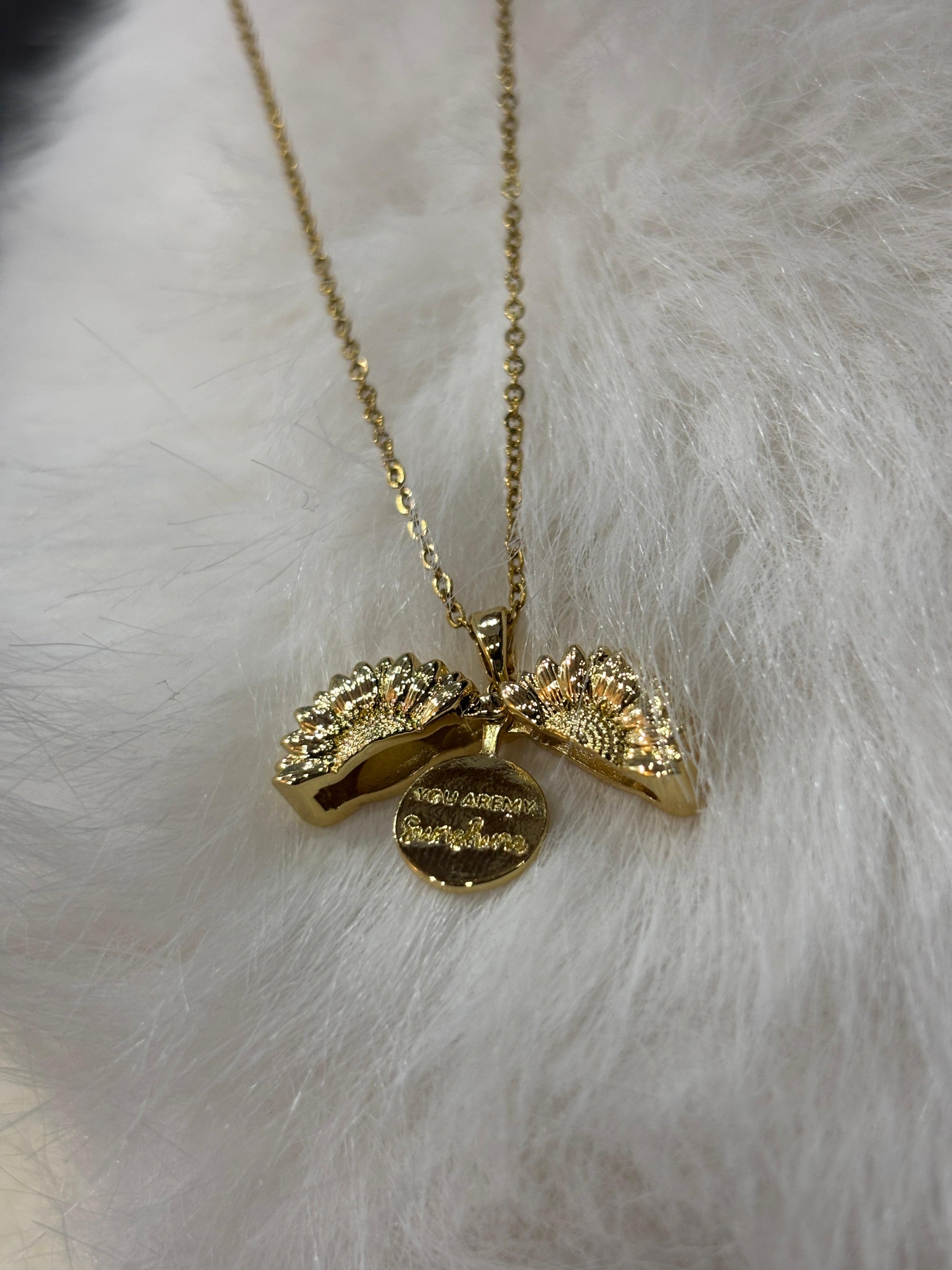 Openable ( You are My sunshine Pendant )